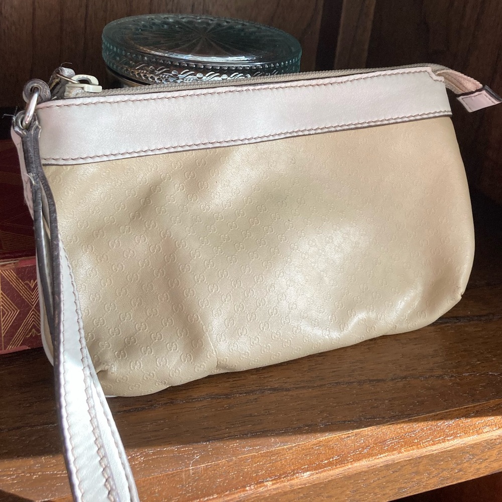 GUCCI Wristlet